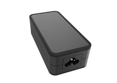 良い価格 AC普遍的な旅行アダプターのデスクトップの世界的なプラグ・アダプタ60W 5000maの黒 オンライン