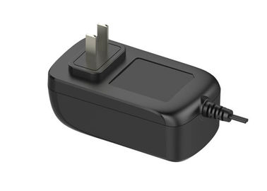 良い価格 CNのプラグ2 Pinの3A 36Wの黒の壁の台紙12vの壁のアダプター3000ma オンライン
