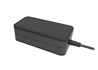良い価格 24V 1Aのデスクトップの切換え力のアダプター、卓上コンピュータの電源 オンライン