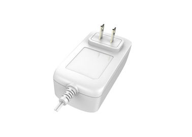 良い価格 12V 3Aの普遍的な交流電力のアダプターの米国Pinの白い壁の台紙 オンライン