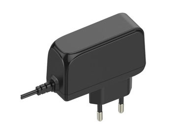 良い価格 EN60950 18W EUは普遍的な交流電力のアダプターの黒2 Pin 1500maを差し込みます オンライン