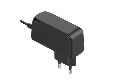 良い価格 18W EUは普遍的な交流電力のアダプターの黒色エネルギー星のクラス6の効率を差し込みます オンライン
