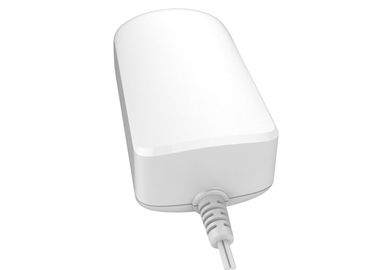 良い価格 CNのAUのKAのプラグ普遍的で世界的な旅行アダプター・プラグ12v 3Aの白 オンライン