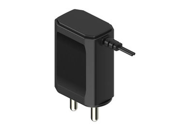 良い価格 90 - 264 VlotのEUのプラグが付いている速い移動式充電器5V 2.4Aの白い二重USBポート オンライン