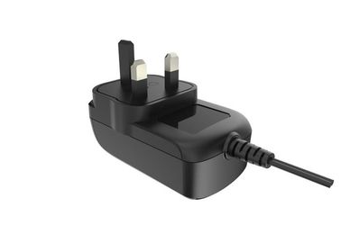 良い価格 24Wイギリスのプラグの黒2A 12ボルトAC切換えの電源普遍的なAC DCの壁の台紙 オンライン